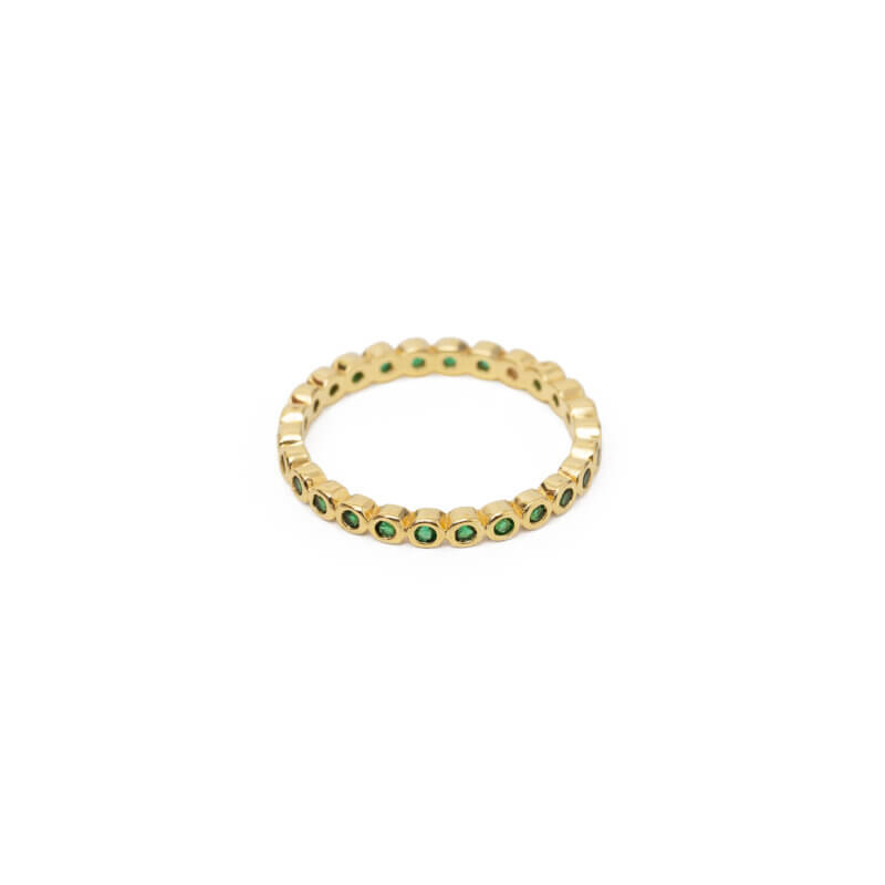 טבעת זהב פס אבנים ירוקות